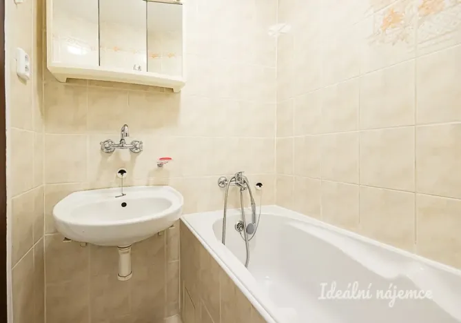 Pronájem bytu 2+1, Praha - Záběhlice, Jasmínová, 53 m2