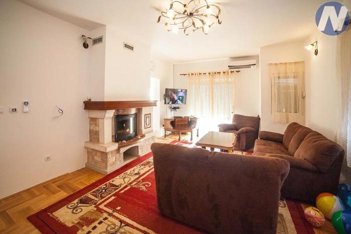 Prodej vily, Bar, Černá Hora, 250 m2