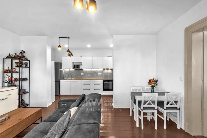 Prodej rodinného domu, Velim, Palackého, 270 m2