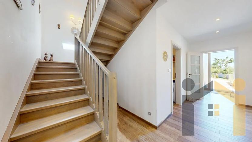 Prodej rodinného domu, Vinařice, 269 m2