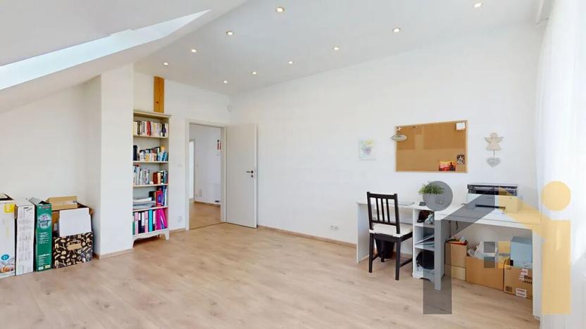 Prodej rodinného domu, Vinařice, 269 m2