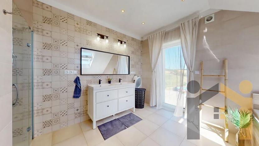 Prodej rodinného domu, Vinařice, 269 m2