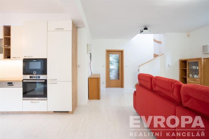 Prodej rodinného domu, Praha - Řeporyje, Dělená, 155 m2