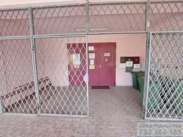 Pronájem skladu, Krnov - Pod Bezručovým vrchem, Albrechtická, 288 m2