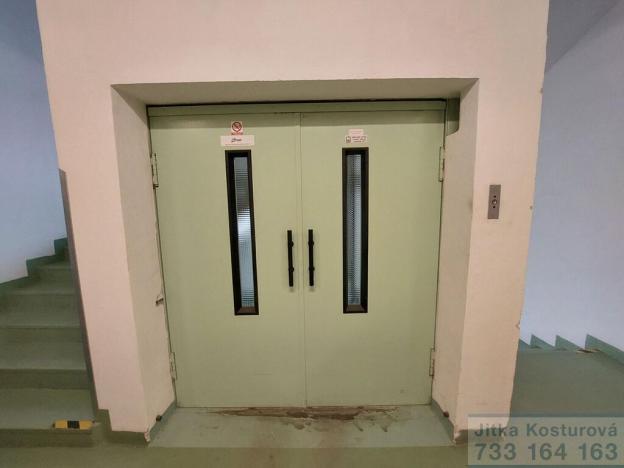 Pronájem skladu, Krnov - Pod Bezručovým vrchem, Albrechtická, 288 m2