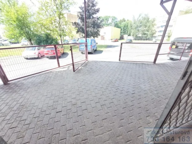 Pronájem skladu, Krnov - Pod Bezručovým vrchem, Albrechtická, 288 m2