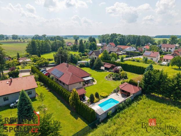 Prodej rodinného domu, Mokrovousy, 221 m2