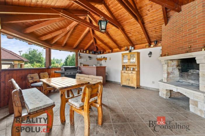 Prodej rodinného domu, Mokrovousy, 221 m2