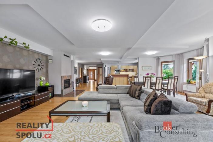 Prodej rodinného domu, Mokrovousy, 221 m2