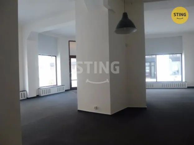 Pronájem obchodního prostoru, Ostrava, Jiráskovo náměstí, 140 m2
