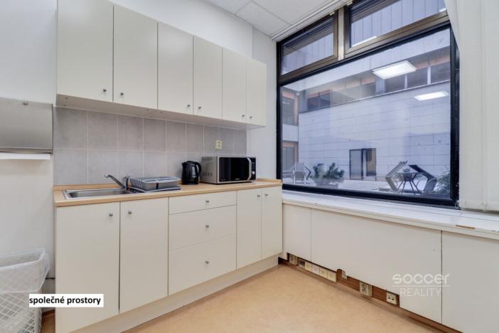 Pronájem obchodního prostoru, Praha - Libeň, Sokolovská, 176 m2