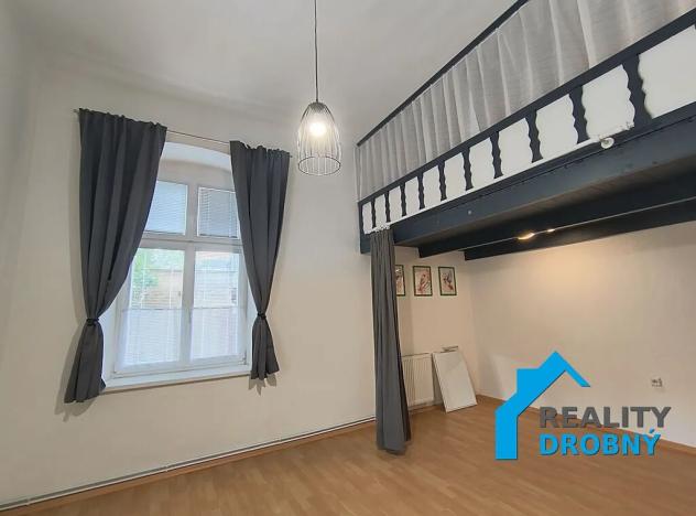 Prodej bytu 2+kk, Děčín, Sládkova, 52 m2