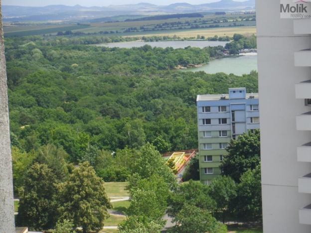 Pronájem bytu 1+kk, Chomutov, Březenecká, 28 m2