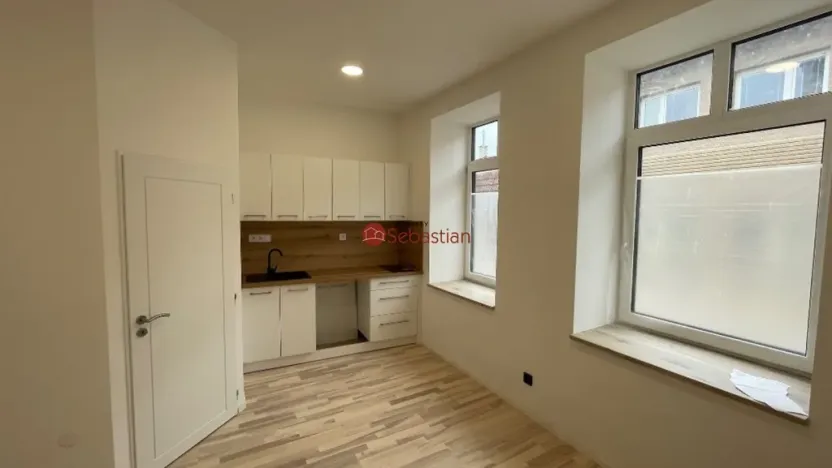 Pronájem bytu 1+kk, Hořice, 17 m2