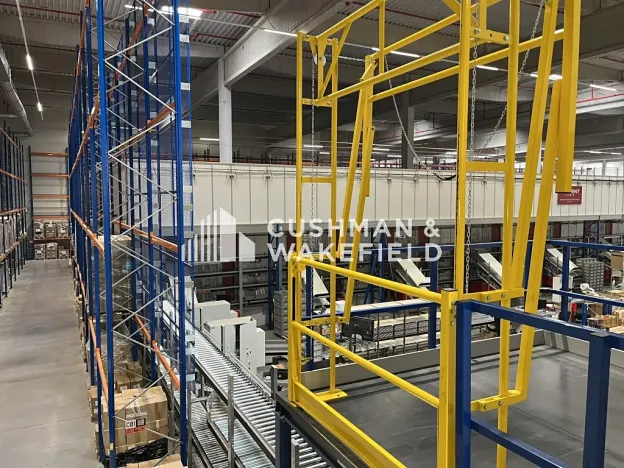 Prodej skladu, Nová Paka, 9000 m2