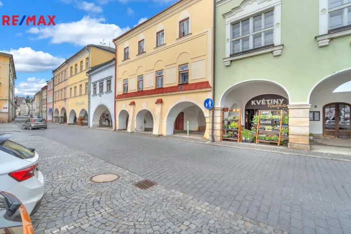 Prodej činžovního domu, Hostinné, Náměstí, 420 m2