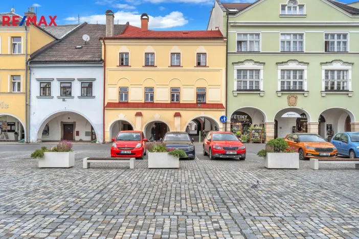 Prodej vícegeneračního domu, Hostinné, Náměstí, 420 m2