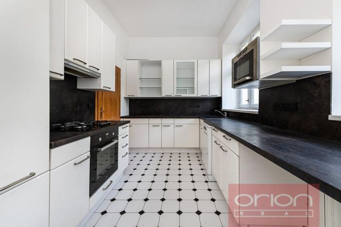 Pronájem rodinného domu, Praha - Smíchov, U Nesypky, 290 m2