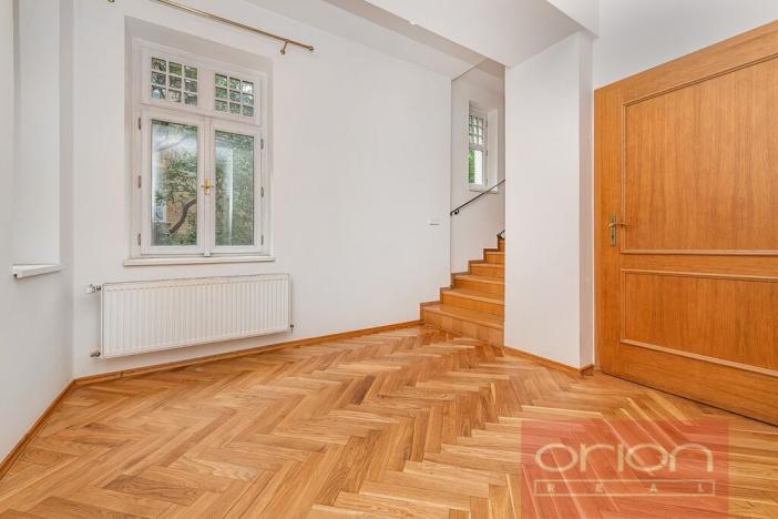 Pronájem rodinného domu, Praha - Smíchov, U Nesypky, 290 m2