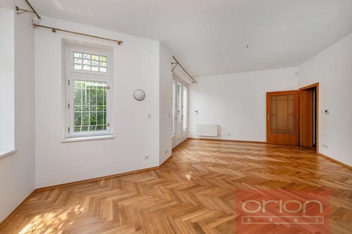 Pronájem rodinného domu, Praha - Smíchov, U Nesypky, 290 m2