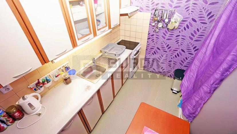 Prodej bytu 3+1, Měšice, 68 m2