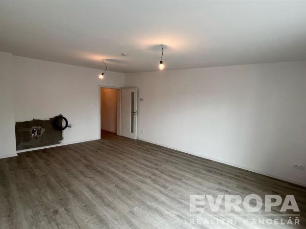 Prodej bytu 1+kk, Žirovnice, Havlíčkovo náměstí, 54 m2