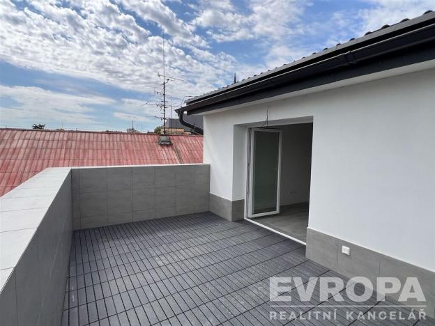 Prodej bytu 1+kk, Žirovnice, Havlíčkovo náměstí, 54 m2