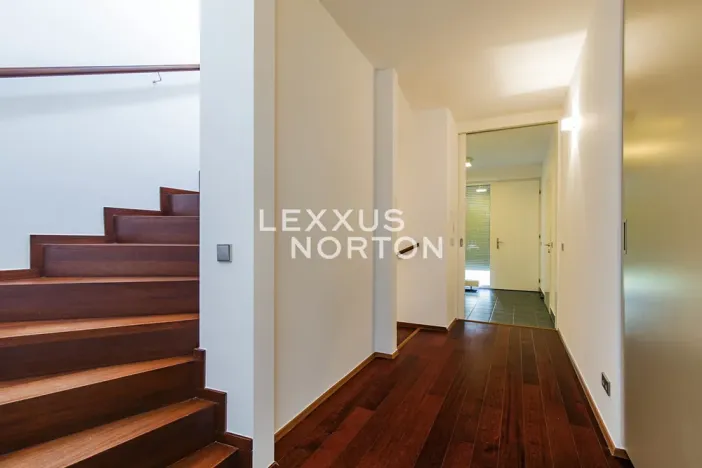 Pronájem rodinného domu, Praha - Dejvice, Štiplova, 219 m2