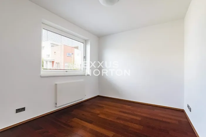 Pronájem rodinného domu, Praha - Dejvice, Štiplova, 219 m2