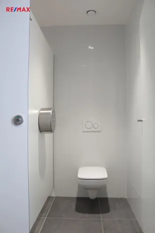 Pronájem kanceláře, Praha - Dolní Měcholupy, Ke Kablu, 23 m2