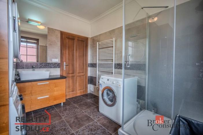 Prodej rodinného domu, Praha - Horní Počernice, Zárybnická, 307 m2