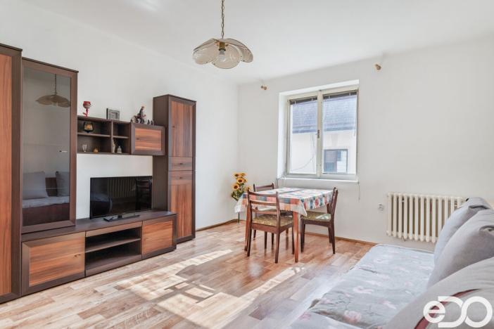 Prodej bytu 2+1, Skřivany, Nádražní, 60 m2