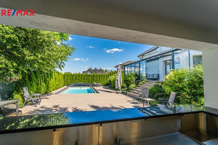 Prodej rodinného domu, Šestajovice, Myslivečkova, 389 m2