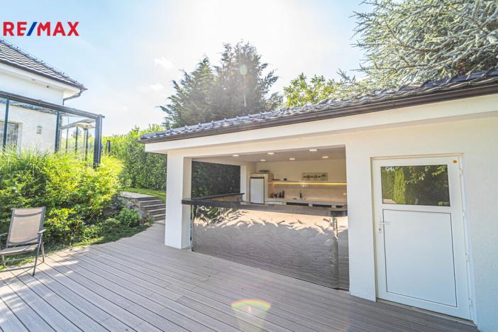 Prodej rodinného domu, Šestajovice, Myslivečkova, 389 m2