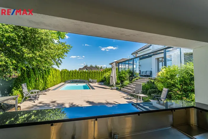 Prodej rodinného domu, Šestajovice, Myslivečkova, 389 m2