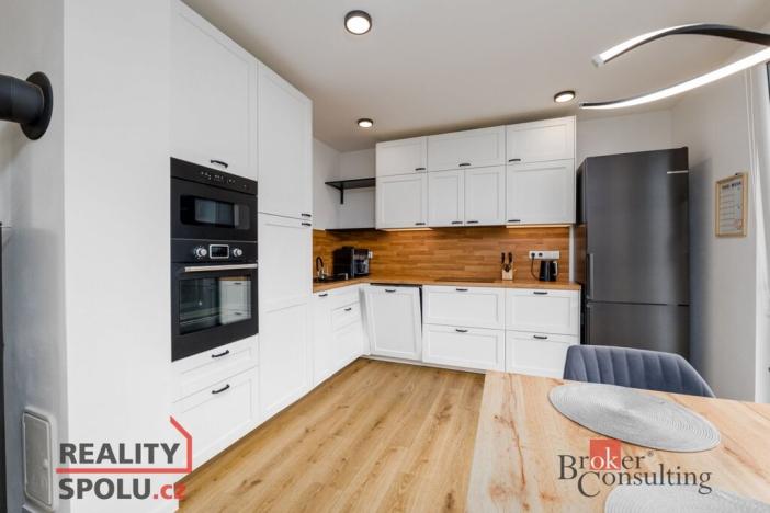 Prodej bytu 4+kk, Vochov, 88 m2