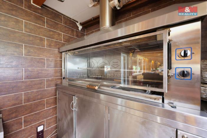 Prodej restaurace, Chropyně, Hanácké náměstí, 249 m2