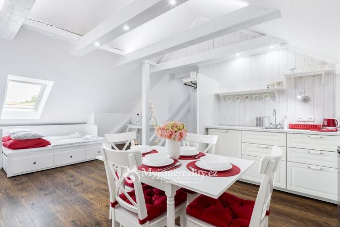 Prodej ubytování, Suchohrdly, Znojemská, 450 m2