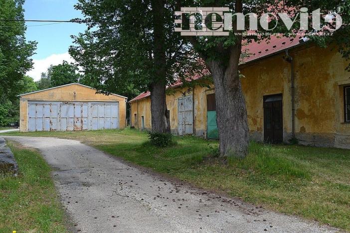 Prodej historického objektu, Hatín - Jemčina, 2500 m2