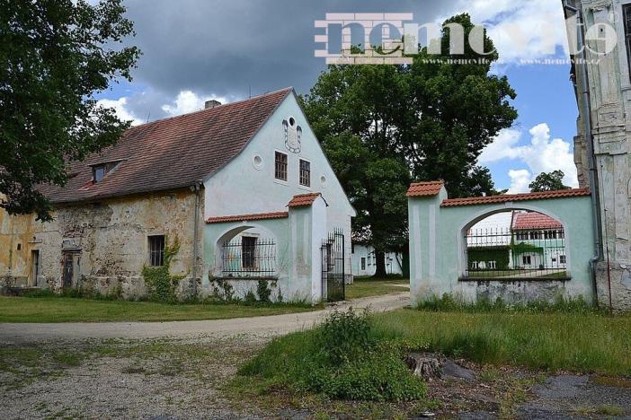 Prodej historického objektu, Hatín - Jemčina, 2500 m2