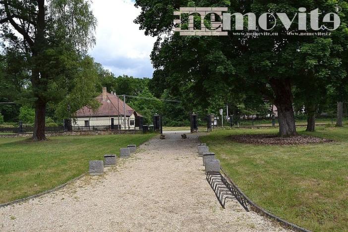 Prodej historického objektu, Hatín - Jemčina, 2500 m2