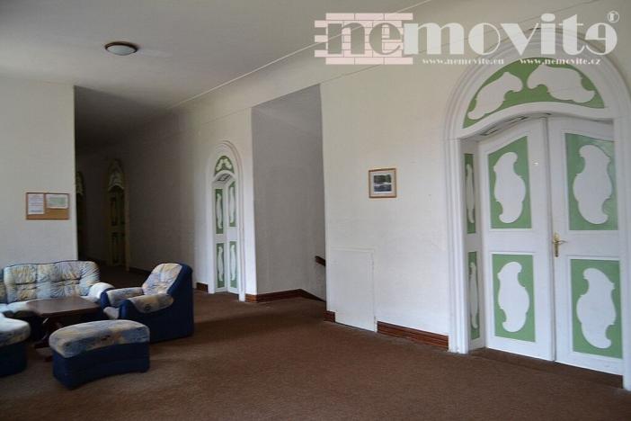 Prodej historického objektu, Hatín - Jemčina, 2500 m2