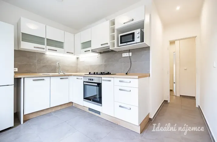 Pronájem bytu 2+1, Praha - Hloubětín, Zelenečská, 54 m2