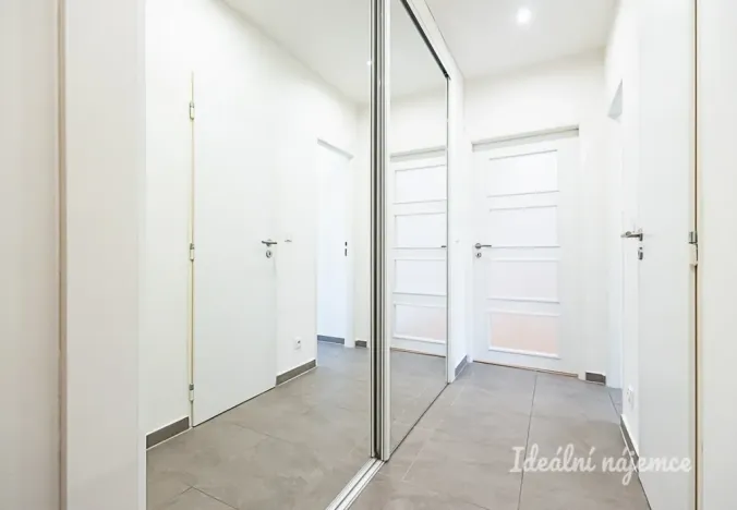 Pronájem bytu 2+1, Praha - Hloubětín, Zelenečská, 54 m2