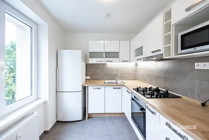 Pronájem bytu 2+1, Praha - Hloubětín, Zelenečská, 54 m2