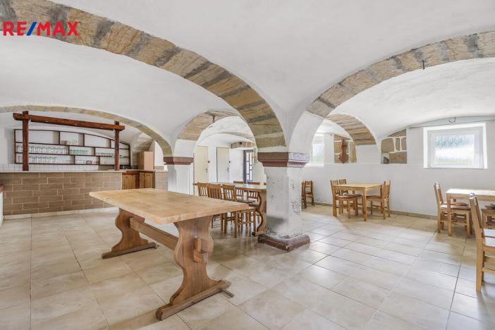 Prodej rodinného domu, Brniště - Luhov, 250 m2