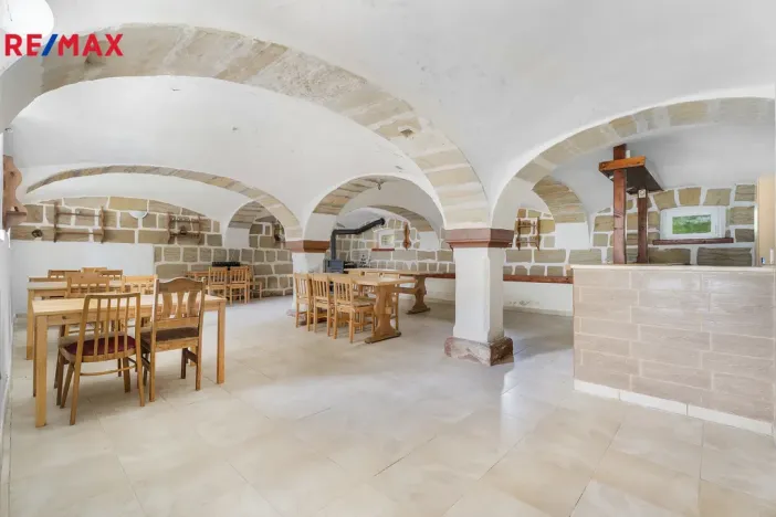 Prodej rodinného domu, Brniště - Luhov, 250 m2