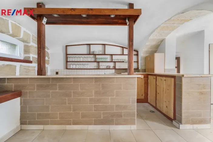 Prodej rodinného domu, Brniště - Luhov, 250 m2