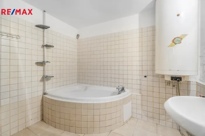 Prodej rodinného domu, Brniště - Luhov, 250 m2