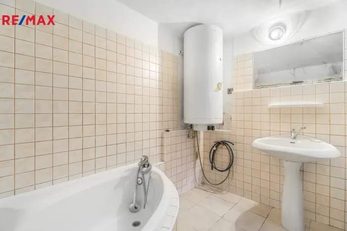 Prodej rodinného domu, Brniště - Luhov, 250 m2